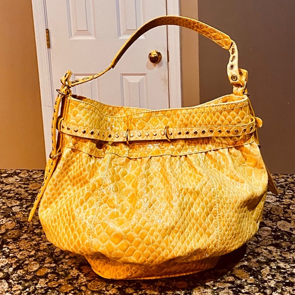 Jessica Simpson Gorgeous and Classy Hobo Hand Bag. - Picture 4 of 8